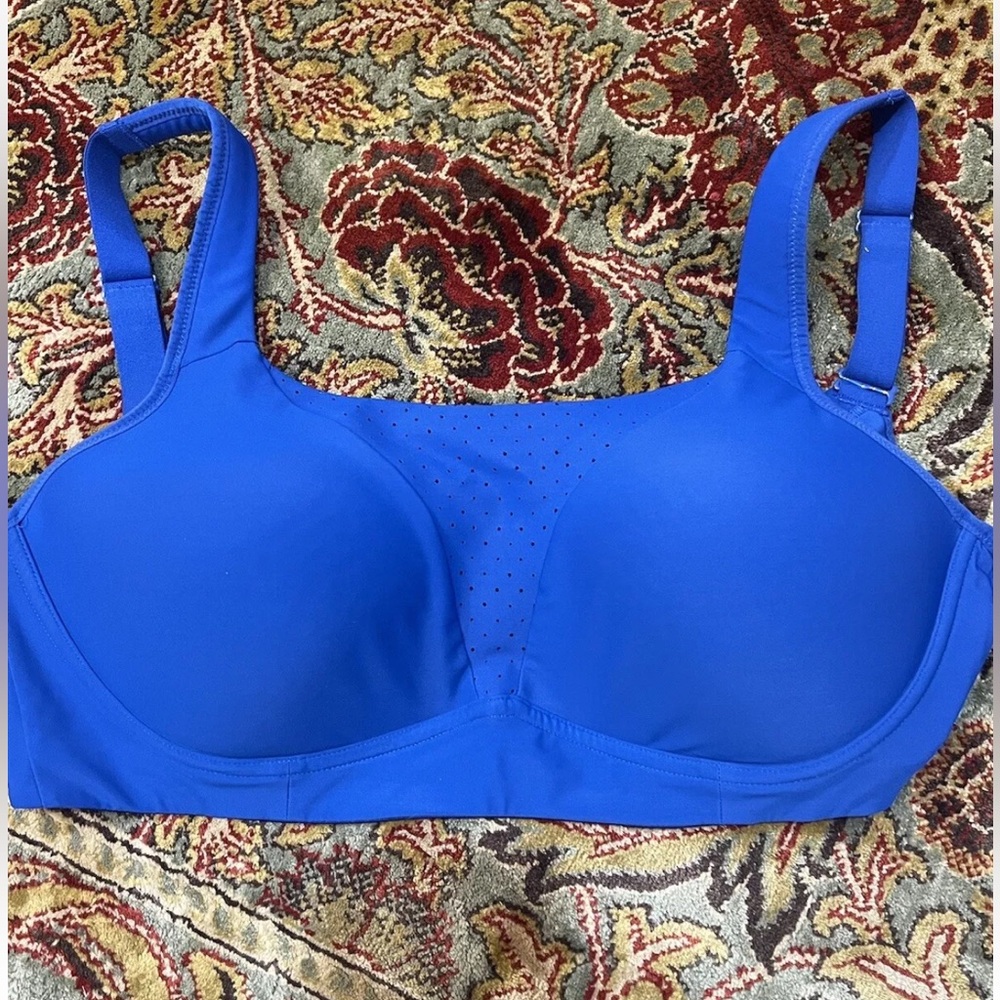 Lululemon Sports Bra Run Times Size 36 DD Royal Blue